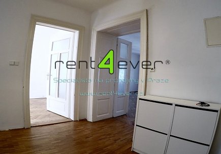 Pronájem bytu, Metro C I.P. Pavlova, Bělehradská, byt 2+1, 70 m2, cihla, sklep, nevybavený, Rent4Ever.cz