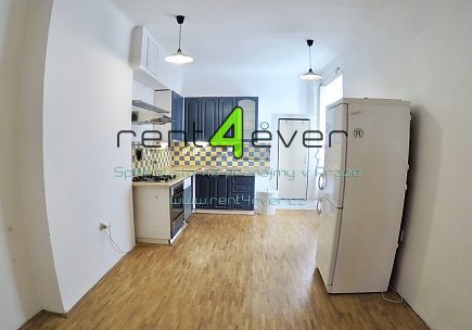 Pronájem bytu, Metro C I.P. Pavlova, Bělehradská, byt 2+1, 70 m2, cihla, sklep, nevybavený, Rent4Ever.cz