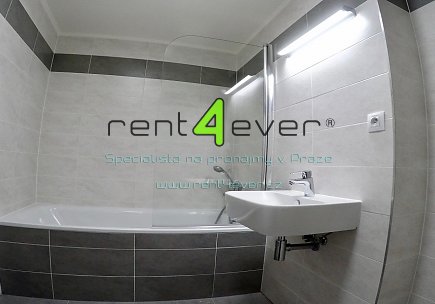 Pronájem bytu, Letňany, Tupolevova, 2+kk, 53 m2, novostavba, lodžie, komora, výtah, nezařízený, Rent4Ever.cz