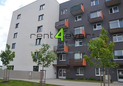 Pronájem bytu, Vysočany, Strnadových, byt 2+kk, 54 m2, novostavba, balkon, sklep, garáž. stání, Rent4Ever.cz
