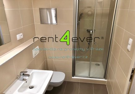 Pronájem bytu, Letňany, Škrábkových, byt 1+kk, 35 m2, novostavba, balkon, nevybavený, Rent4Ever.cz