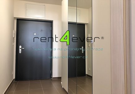 Pronájem bytu, Letňany, Škrábkových, byt 1+kk, 35 m2, novostavba, balkon, nevybavený, Rent4Ever.cz