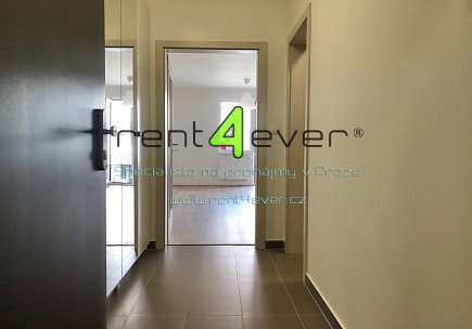 Pronájem bytu, Letňany, Škrábkových, byt 1+kk, 35 m2, novostavba, balkon, nevybavený, Rent4Ever.cz