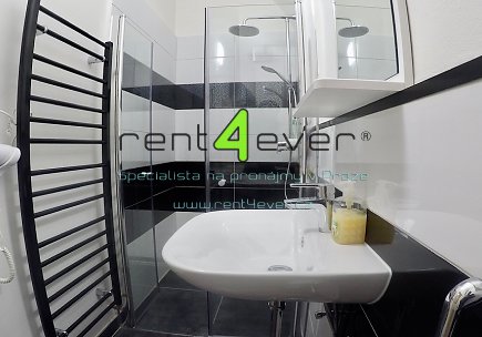 Pronájem bytu, Malá Strana, Tržiště, byt 2+kk, 50 m2, cihla, částečně zařízený nábytkem, Rent4Ever.cz