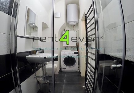 Pronájem bytu, Malá Strana, Tržiště, byt 2+kk, 50 m2, cihla, částečně zařízený nábytkem, Rent4Ever.cz