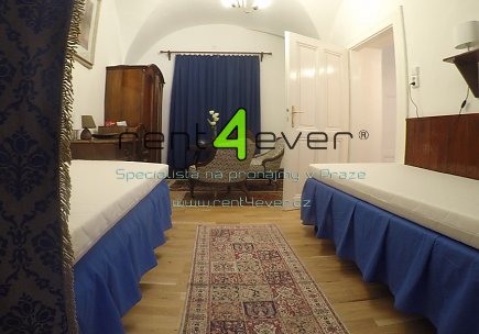 Pronájem bytu, Malá Strana, Tržiště, byt 2+kk, 50 m2, cihla, částečně zařízený nábytkem, Rent4Ever.cz