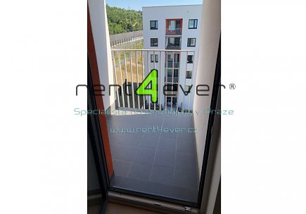 Pronájem bytu, Vysočany, Strnadových, byt 1+kk, 31 m2, novostavba, balkon, sklep, nevybavený , Rent4Ever.cz