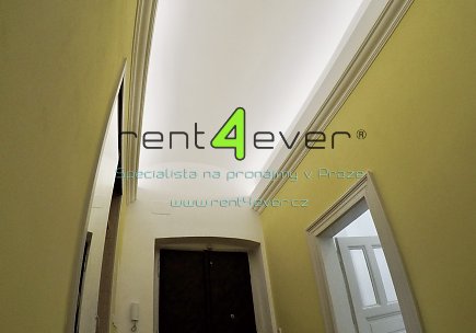 Pronájem bytu, Smíchov, Lidická, byt 2+1, 75 m2, cihla, po rekonstrukci, komora, výtah, nevybavený, Rent4Ever.cz