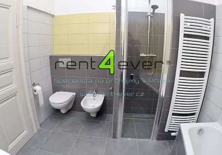 Pronájem bytu, Smíchov, Lidická, byt 2+1, 75 m2, cihla, po rekonstrukci, komora, výtah, nevybavený, Rent4Ever.cz