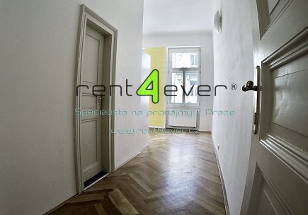 Pronájem bytu, Smíchov, Lidická, byt 2+1, 75 m2, cihla, po rekonstrukci, komora, výtah, nevybavený, Rent4Ever.cz