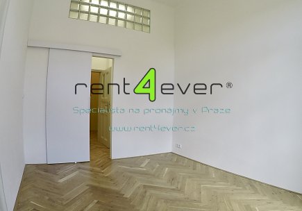 Pronájem bytu, Smíchov, Lidická, byt 2+1, 75 m2, cihla, po rekonstrukci, komora, výtah, nevybavený, Rent4Ever.cz