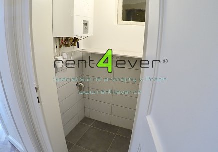 Pronájem bytu, Smíchov, Lidická, byt 2+1, 75 m2, cihla, po rekonstrukci, komora, výtah, nevybavený, Rent4Ever.cz