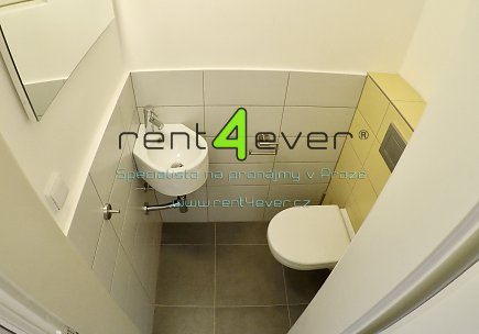 Pronájem bytu, Smíchov, Lidická, byt 2+1, 75 m2, cihla, po rekonstrukci, komora, výtah, nevybavený, Rent4Ever.cz