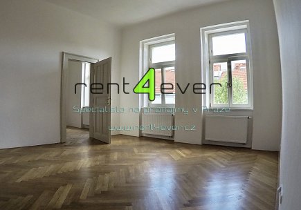 Pronájem bytu, Smíchov, Lidická, byt 2+1, 75 m2, cihla, po rekonstrukci, komora, výtah, nevybavený, Rent4Ever.cz