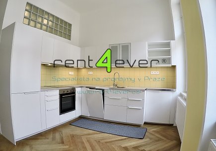 Pronájem bytu, Smíchov, Lidická, byt 2+1, 75 m2, cihla, po rekonstrukci, komora, výtah, nevybavený, Rent4Ever.cz