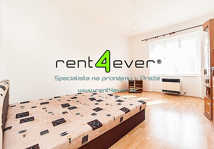 Pronájem bytu, Vršovice, Novgorodská, 2+kk, 48 m2, cihla, komora, výtah, nezařízený, Rent4Ever.cz
