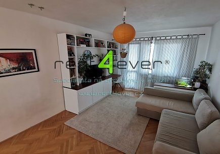 Pronájem bytu, Břevnov, Šantrochova, byt 3+kk, 70 m2, cihla, po rekonstrukci, částečně vybavený, Rent4Ever.cz