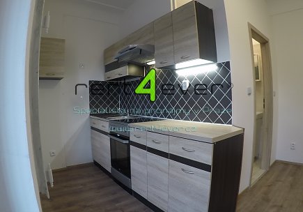 Pronájem bytu,  Nové Město, Na slupi, 2+kk, 39 m2, cihla, po celkové rekonstrukci, nezařízený, Rent4Ever.cz