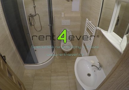 Pronájem bytu,  Nové Město, Na slupi, 2+kk, 39 m2, cihla, po celkové rekonstrukci, nezařízený, Rent4Ever.cz