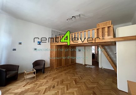 Pronájem bytu, Žižkov, Seifertova, byt 2+1, 65 m2, komora, patro na spaní, částečně vybavený, Rent4Ever.cz