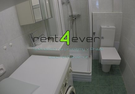 Pronájem bytu, Metro A Strašnická, Srbínská, byt 1+1, 46 m2, po rekonstrukci, nevybavený, Rent4Ever.cz