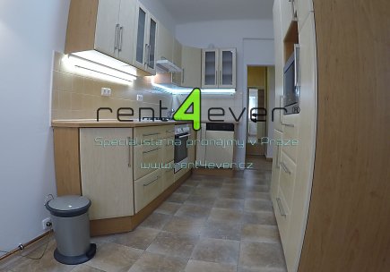 Pronájem bytu, Metro A Strašnická, Srbínská, byt 1+1, 46 m2, po rekonstrukci, nevybavený, Rent4Ever.cz