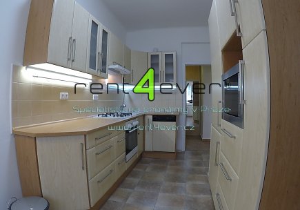 Pronájem bytu, Metro A Strašnická, Srbínská, byt 1+1, 46 m2, po rekonstrukci, nevybavený, Rent4Ever.cz