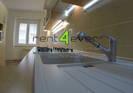Pronájem bytu, Metro A Strašnická, Srbínská, byt 1+1, 46 m2, po rekonstrukci, nevybavený, Rent4Ever.cz