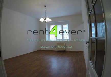 Pronájem bytu, Metro A Strašnická, Srbínská, byt 1+1, 46 m2, po rekonstrukci, nevybavený, Rent4Ever.cz