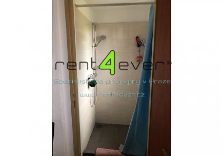 Pronájem bytu, Ďáblice, Hřenská, byt 1+kk, 20 m2, cihla, po rekonstrukci, vybavený nábytkem, Rent4Ever.cz