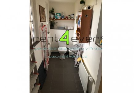 Pronájem bytu, Ďáblice, Hřenská, byt 1+kk, 20 m2, cihla, po rekonstrukci, vybavený nábytkem, Rent4Ever.cz