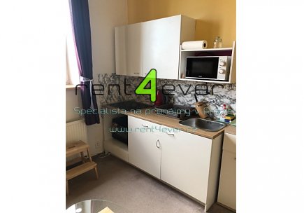 Pronájem bytu, Ďáblice, Hřenská, byt 1+kk, 20 m2, po rekonstrukci, vybavený, pro 1 osobu - muže, Rent4Ever.cz