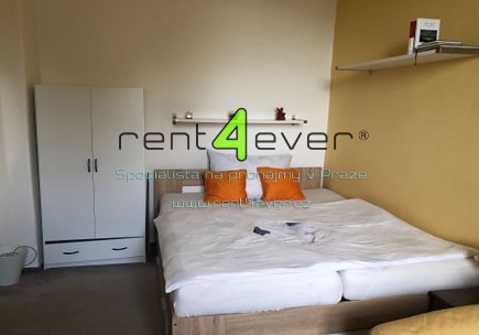 Pronájem bytu, Ďáblice, Hřenská, byt 1+kk, 20 m2, cihla, po rekonstrukci, vybavený nábytkem, Rent4Ever.cz