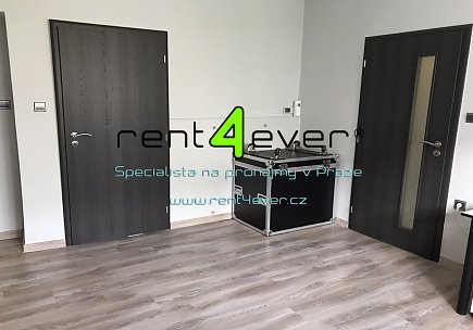 Pronájem bytu, Prosek, Na vyhlídce, mezonetový byt 5+kk, 100 m2 v RD, nezařízený nábytkem, Rent4Ever.cz