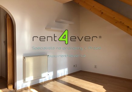 Pronájem bytu, Kobylisy, Vršní, mezonetový byt 3+kk, 50.3 m2, cihla, terasa, sklep, část. vybavený, Rent4Ever.cz