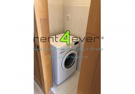 Pronájem bytu, Kobylisy, Vršní, mezonetový byt 3+kk, 50.3 m2, cihla, terasa, sklep, část. vybavený, Rent4Ever.cz