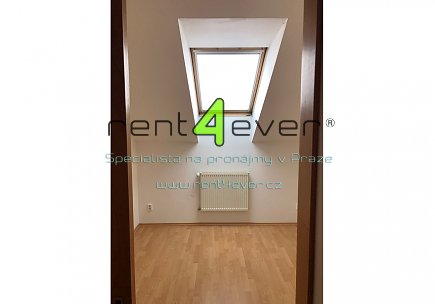 Pronájem bytu, Kobylisy, Vršní, mezonetový byt 3+kk, 50.3 m2, cihla, terasa, sklep, část. vybavený, Rent4Ever.cz