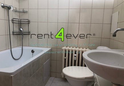 Pronájem bytu, Libeň, Na Šedivé, slunný byt  1+1, 45 m2, cihla, parkování, nezařízený , Rent4Ever.cz