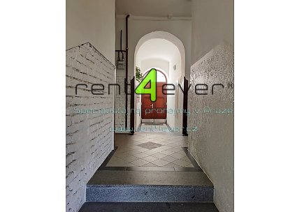 Pronájem bytu, Podolí, Nad Sokolovnou, slunný byt 1+1, 25 m2, po rekonstrukci, v přízemí, zařízený, Rent4Ever.cz