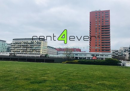 Pronájem bytu, Metro B Hůrka, Sluneční náměstí, 1+kk, 34 m2, novostavba, garážové stání, zařízený, Rent4Ever.cz