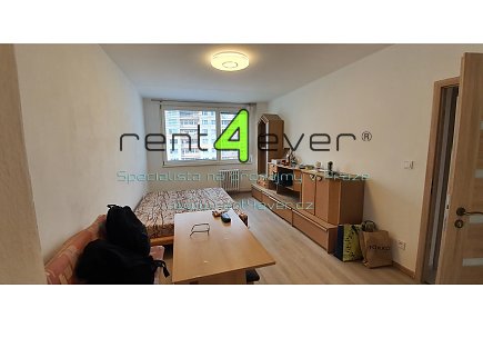 Pronájem bytu, Ruzyně, Ciolkovského, byt 2+kk, 52 m2, po komplet. rekonstrukci, komora, vybavený, Rent4Ever.cz