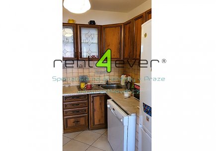 Pronájem bytu, Ruzyně, Ciolkovského, byt 2+kk, 52 m2, po komplet. rekonstrukci, komora, vybavený, Rent4Ever.cz
