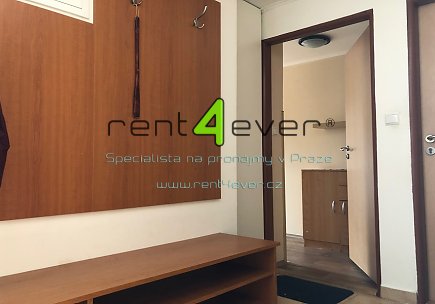 Pronájem bytu, Lipence, Jílovišťská, podkrovní byt 1+kk, 30 m2, cihla, vybavený nábytkem, Rent4Ever.cz