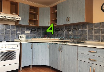 Pronájem bytu, Lipence, Jílovišťská, podkrovní byt 1+kk, 30 m2, cihla, vybavený nábytkem, Rent4Ever.cz