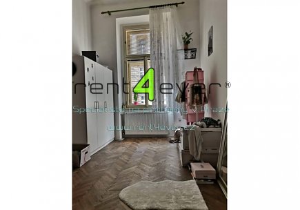 Pronájem bytu, Vinohrady, Budečská, byt 2+1, 70 m2, vestavěná patra, zařízený nábytkem, Rent4Ever.cz