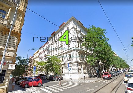 Pronájem bytu, Vinohrady, Budečská, byt 2+1, 70 m2, vestavěná patra, zařízený nábytkem, Rent4Ever.cz