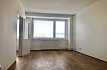 Pronájem bytu, Záběhlice, Zvonková, 1+1, 39 m2, po kompletní rekonstrukci, výtah, sklep, nezařízený, Rent4Ever.cz