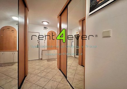 Pronájem bytu, Nusle, Kotorská, byt 3+kk, 64 m2, lodžie, komora, zařízený nábytkem, Rent4Ever.cz