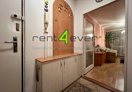 Pronájem bytu, Nusle, Kotorská, byt 3+kk, 64 m2, lodžie, komora, zařízený nábytkem, Rent4Ever.cz