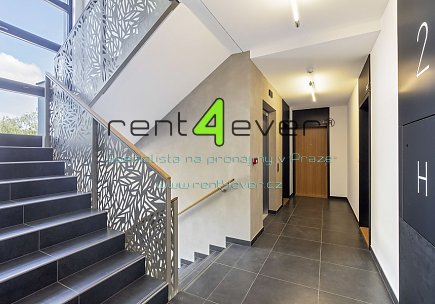 Pronájem bytu, Řepy, U boroviček, byt 1+kk, 38.30m2, novostavba, balkon, sklep, parkování, Rent4Ever.cz